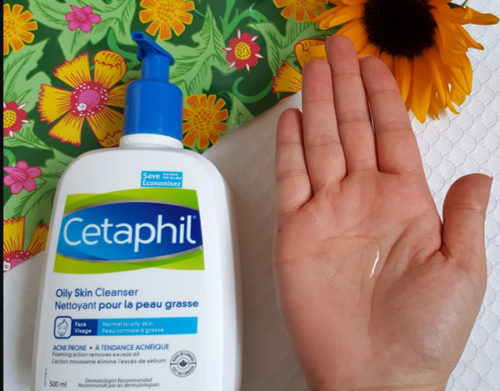 Cetaphil loại dành cho da dầu có dạng gel trong