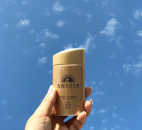 Kem chống nắng Anessa được đánh giá là một trong những sản phẩm chống nắng tốt nhất hiện nay